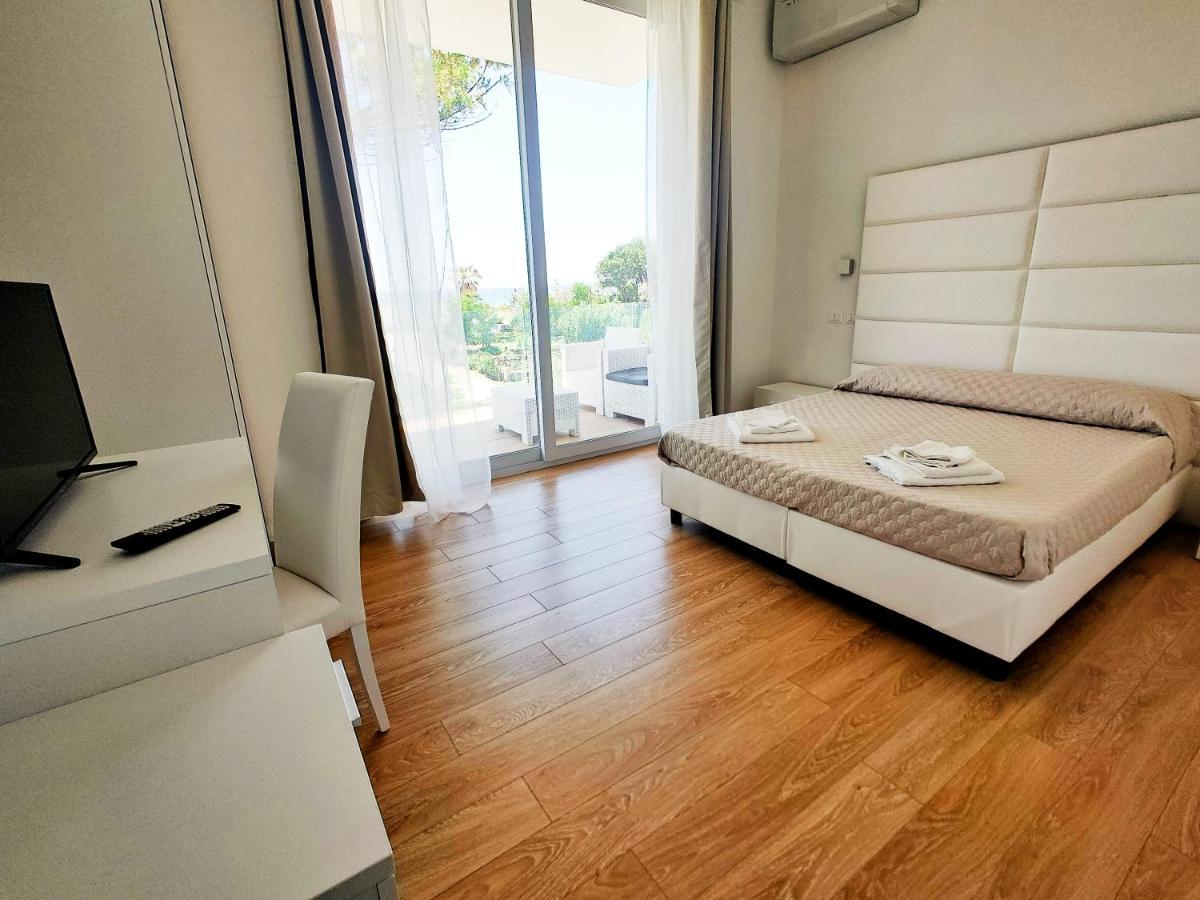 Hotel Artemide Mare Πέστουμ Εξωτερικό φωτογραφία
