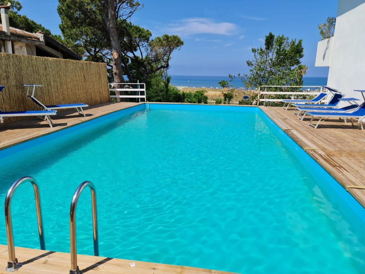 Hotel Artemide Mare Πέστουμ Εξωτερικό φωτογραφία