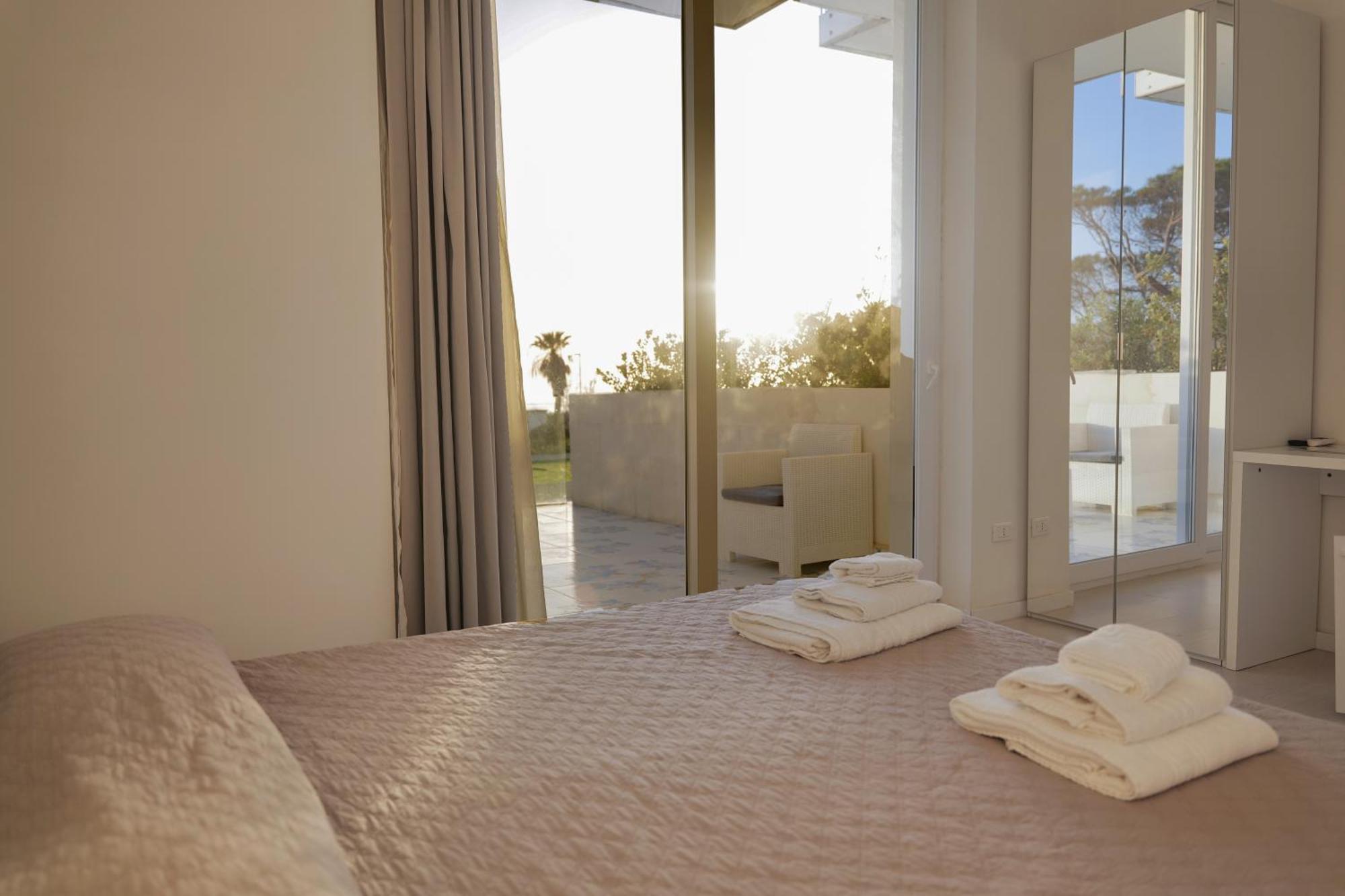 Hotel Artemide Mare Πέστουμ Εξωτερικό φωτογραφία