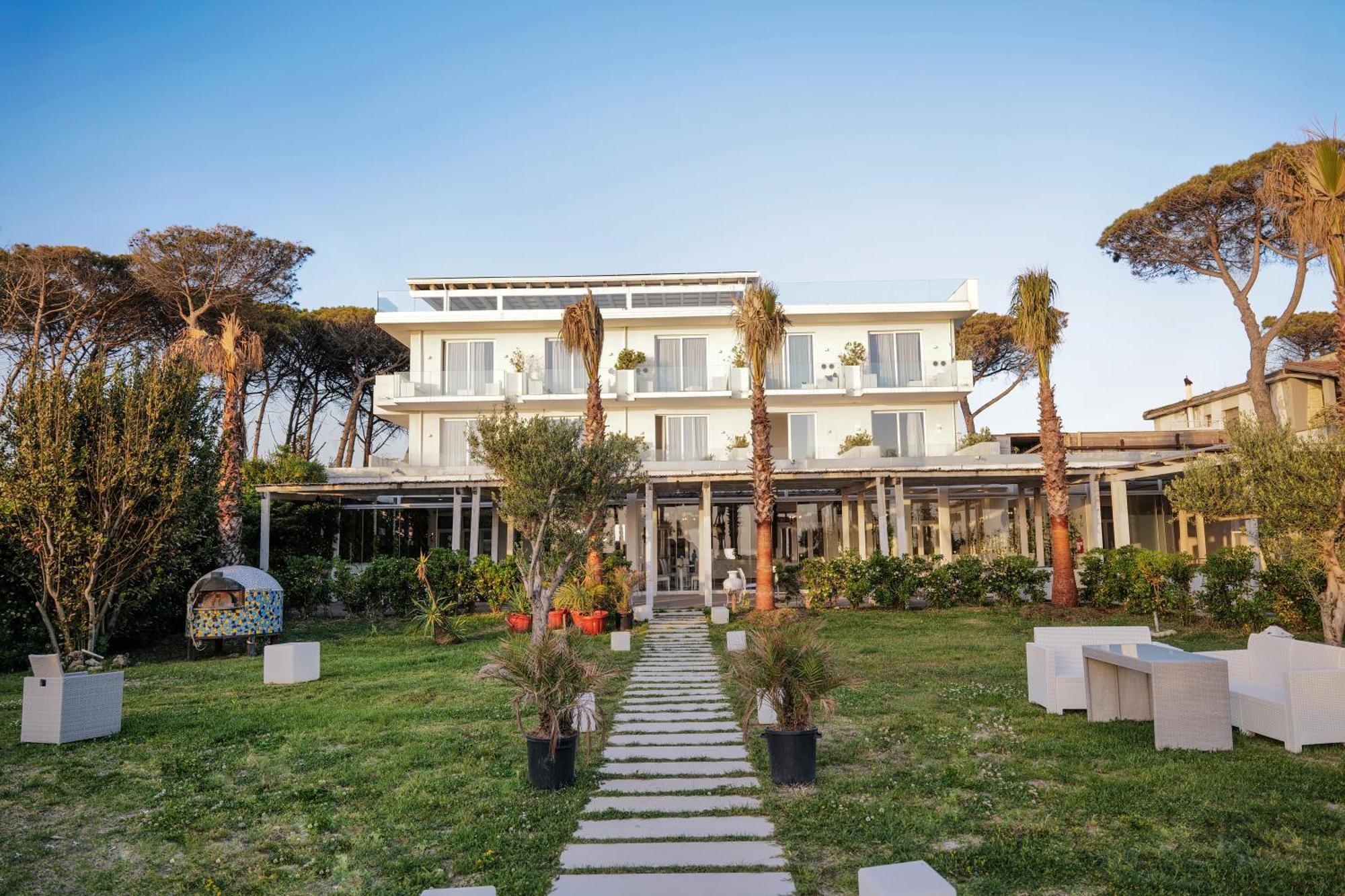 Hotel Artemide Mare Πέστουμ Εξωτερικό φωτογραφία