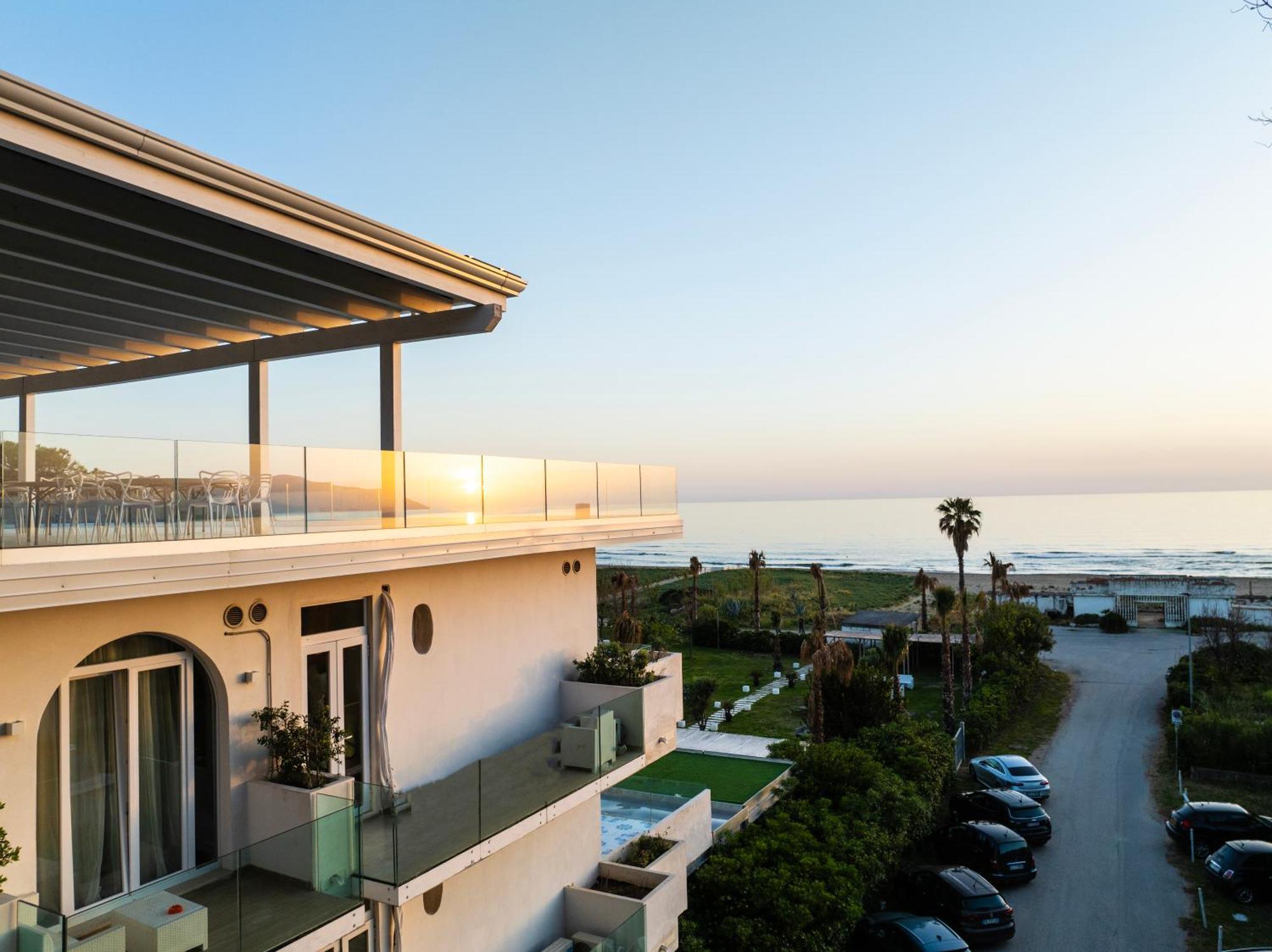Hotel Artemide Mare Πέστουμ Εξωτερικό φωτογραφία