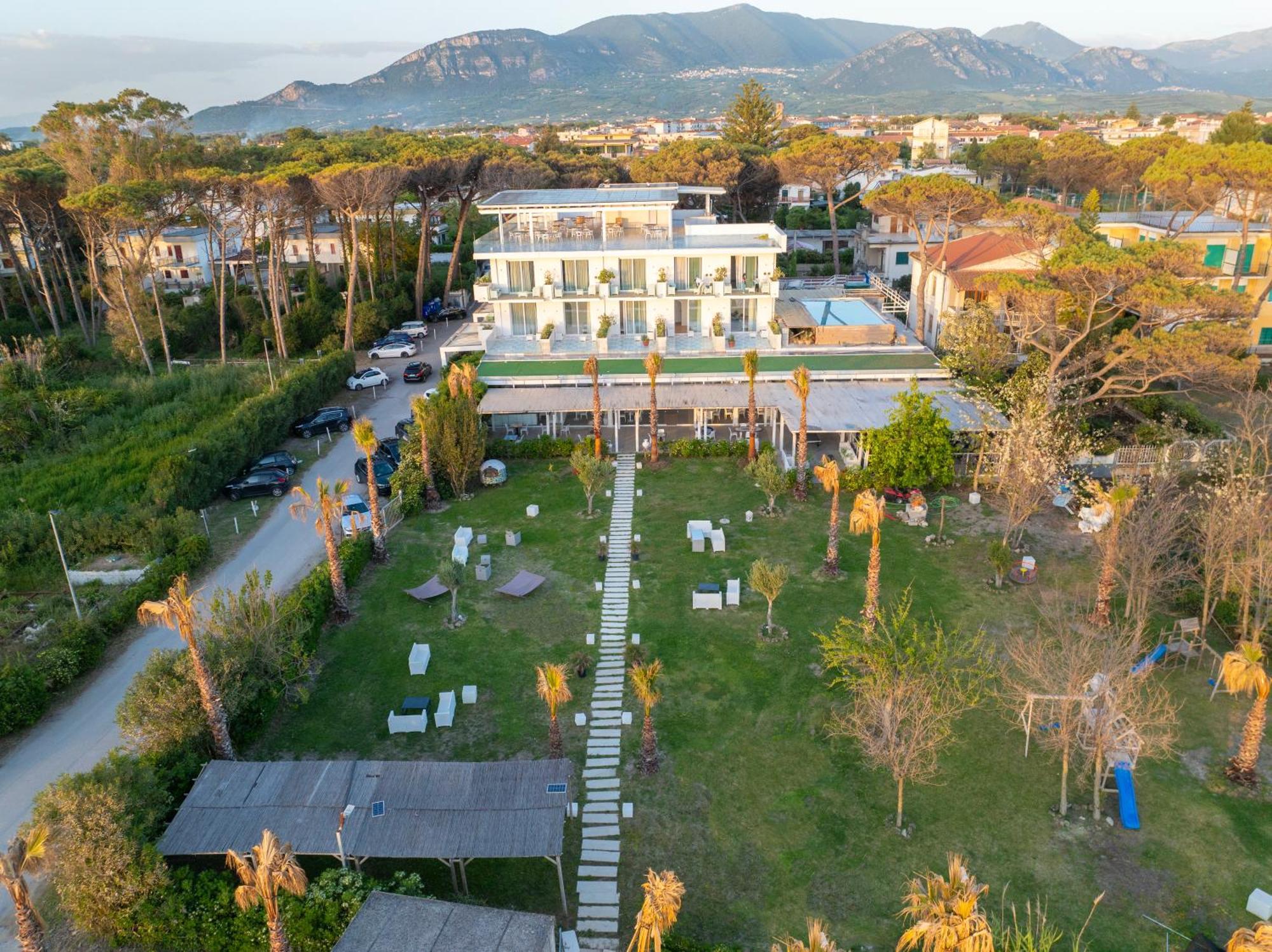 Hotel Artemide Mare Πέστουμ Εξωτερικό φωτογραφία